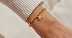 'Beautiful' personalised jewellery for under £20 that sell every 30 seconds
