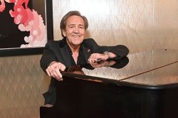 Robert Lindsay's seven-word response to Cheryl Hall marriage breakdown