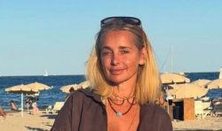 Louise Redknapp shows ex what he's missing in glam bikini pics after split