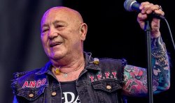 Beloved 80s music icon rushed to hospital after 'severe' cardiac arrest