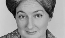 Beloved soap actress dies as heart<b class='text-danger'>broke</b>n tributes flood in