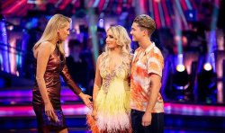 Strictly fans beg star to 'run straight to A&E' after spotting worrying sign