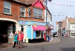 Charming UK seaside town where <b class='text-danger'>visit</b>ors say it's like 'stepping back in time'