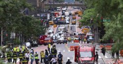 School evacuated as 'bricks falling off' huge building near NYC’s Grand Central station