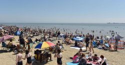 UK weather maps show 35C heat blast as next heatwave starts Monday