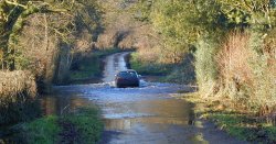 Met Office warns of 11 hours of rain as 8 UK areas issued flood alert - full list