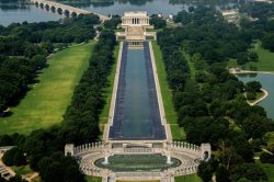 Shocking pictures show state of Reflecting Pool as mystery sign announces more changes