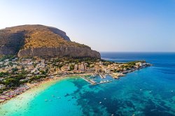 Sicily earthquakes: Panic as 10 tremors rock holiday hotspot - schoolchildren evacuated