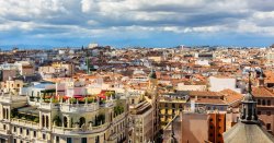 Spain 'avoid' alert as wildfires see people evacuated