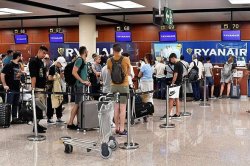 54 Ryanair passengers blocked from flight after airport queue chaos